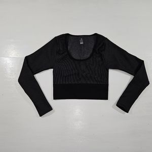 Offline long sleeve crop top women's size medium.